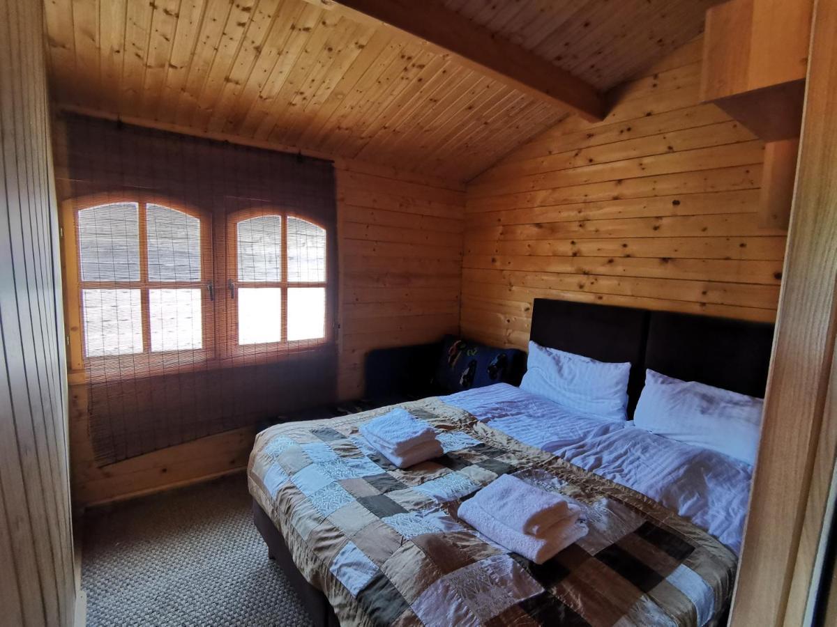 Polaris B&b-kameralne, Rodzinne I Z Basenem