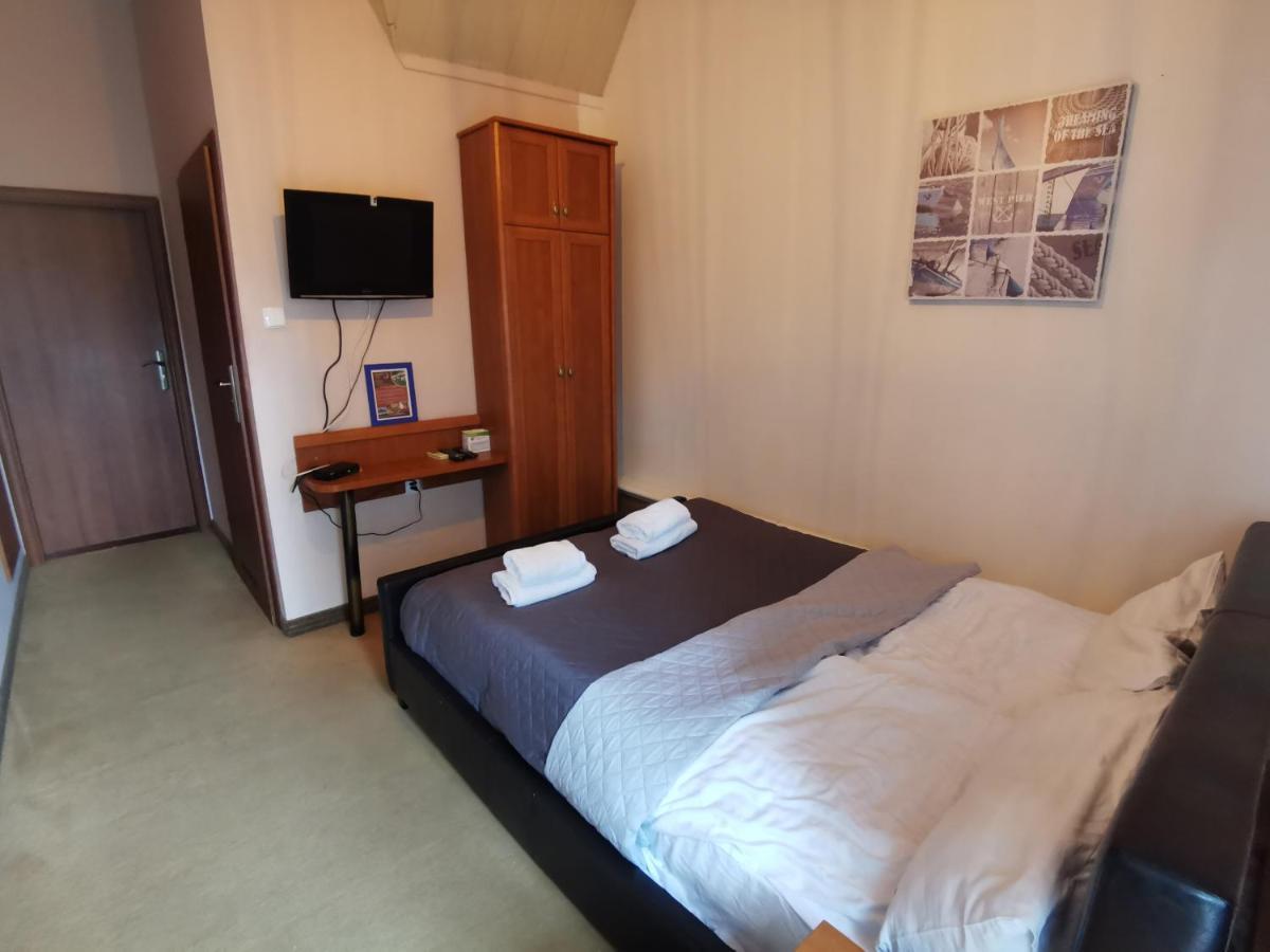 Pensjonat Polaris B&b-kameralne, Rodzinne I Z Basenem 3*